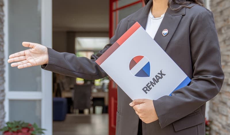 Partner with an agent
